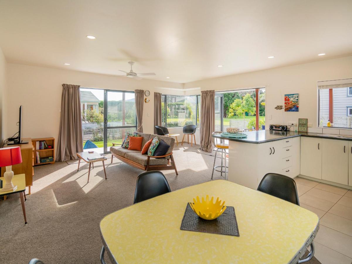 Sunlight Bach - Whitianga Holiday Home Exterior foto